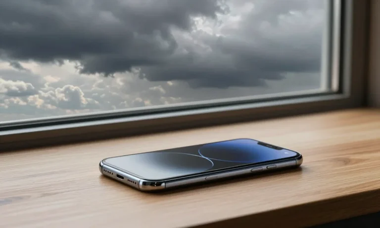 Minh họa: Bật cảnh báo mưa dông trên điện thoại iPhone và Android nhanh chóng