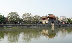 Minh họa: Huế mùa nào đẹp nhất trong năm là tháng 4 đến tháng 8 và tháng 9