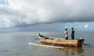 Minh họa: Kinh nghiệm dân gian dự báo bão của ngư dân: nhìn mây là biết bão sắp vào