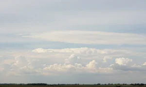 Minh họa: Mây tầng tích stratocumulus báo hiệu gì: dấu hiệu thời tiết ổn định, ít mưa