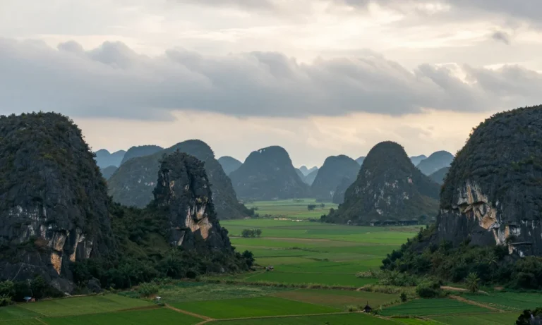 Minh họa: Tây ninh có hay bị bão không? lý do địa hình và gió mùa khiến vùng đất này an toàn trước bão