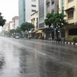 Minh họa: Tháng 10 mưa nhiều không? có, TP.HCM mưa dông thường xuyên gây ngập úng