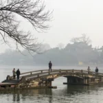 Minh họa: Tháng nào lạnh nhất ở Huế? Tháng 12 là thời điểm nền nhiệt xuống thấp nhất, trung bình 15 đến 23 độ C.