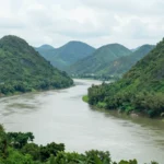 Minh họa: Thời tiết miền Nam tháng 10 như thế nào: nền nhiệt ổn định và lượng mưa phân bổ đều cho du lịch
