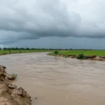Minh họa: Vĩnh long có hay bị bão không? cảnh báo sạt lở và xâm nhập mặn